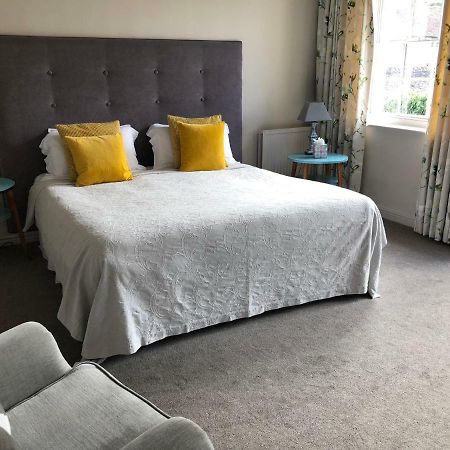 Host & Stay - The Raven Hotel Much Wenlock Exteriér fotografie