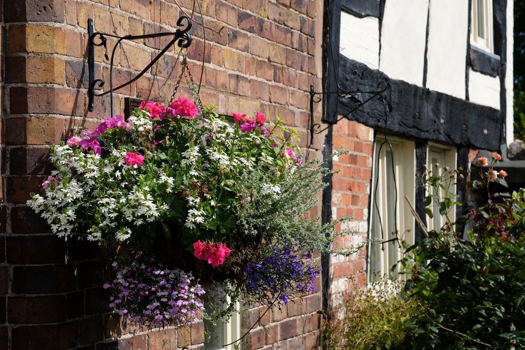 Host & Stay - The Raven Hotel Much Wenlock Exteriér fotografie