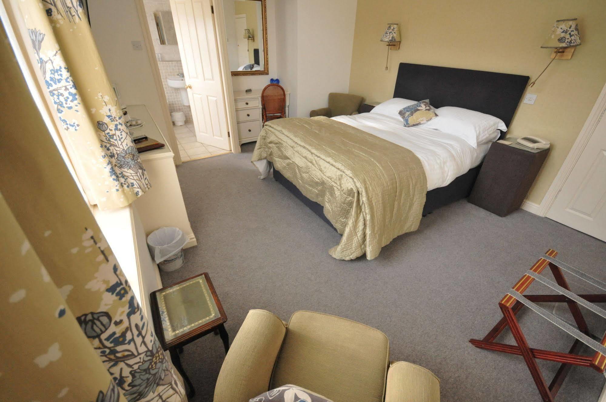 Host & Stay - The Raven Hotel Much Wenlock Exteriér fotografie